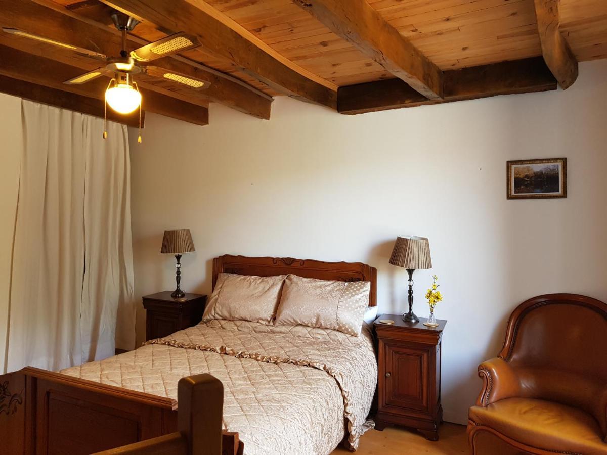Bay Cottage Gite, Busserolles. Ngoại thất bức ảnh