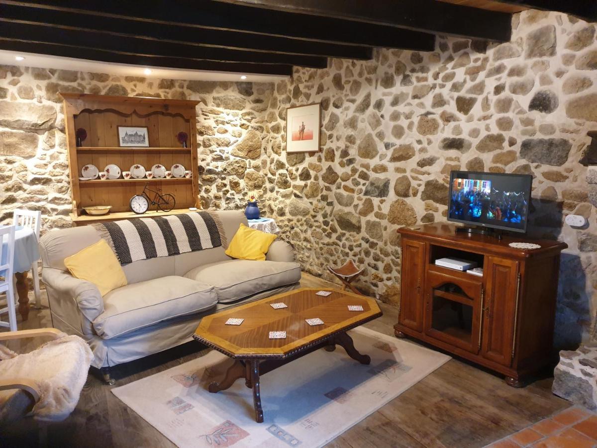 Bay Cottage Gite, Busserolles. Ngoại thất bức ảnh